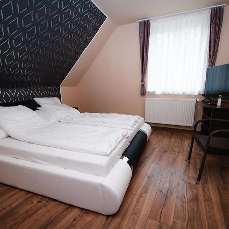 Apartament Videki Vendeghaz A Buekkben, Pezsgofuerdovel. Királd Zewnętrze zdjęcie